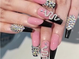 24 PCS Diamond Snake Nail Art, Long Length Long Water Pipe Fake Nails,Square Head Nail Tips False Nail